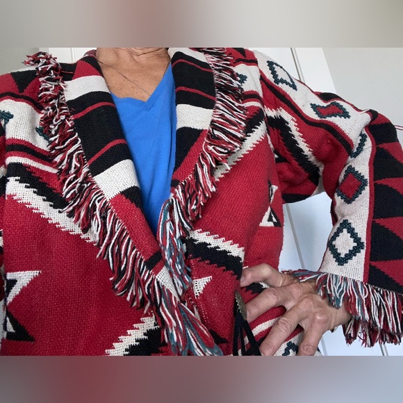 Vintage ITS IN THE BAG Woven Fringed Blanket Jacket Conchos Tassels USA Medium - Picture 4 of 11